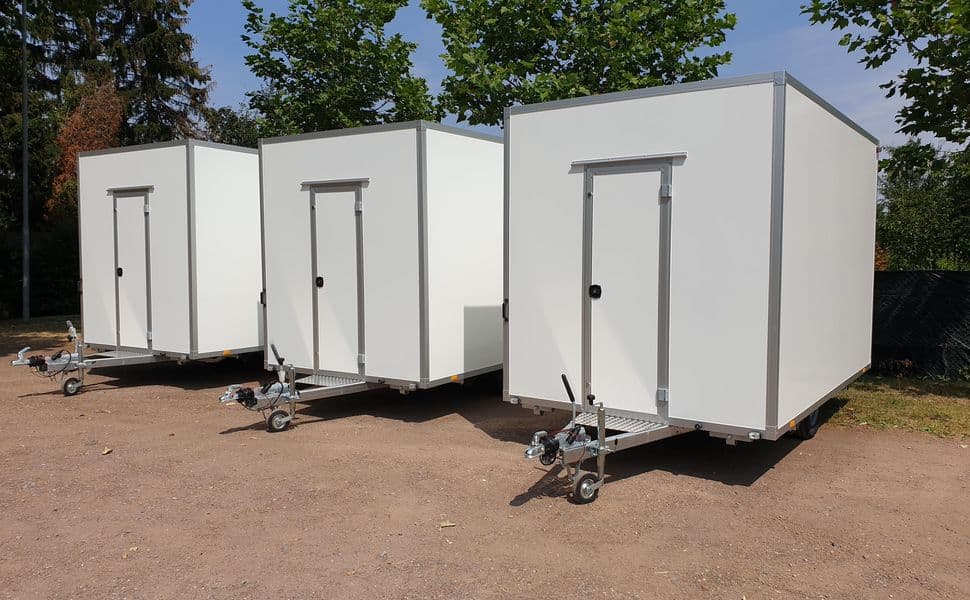 Rimorchio vendita VKE 1537/206 con 1 sportello vendita, versione vuota TOP, 370x206x230 cm, 1500 kg