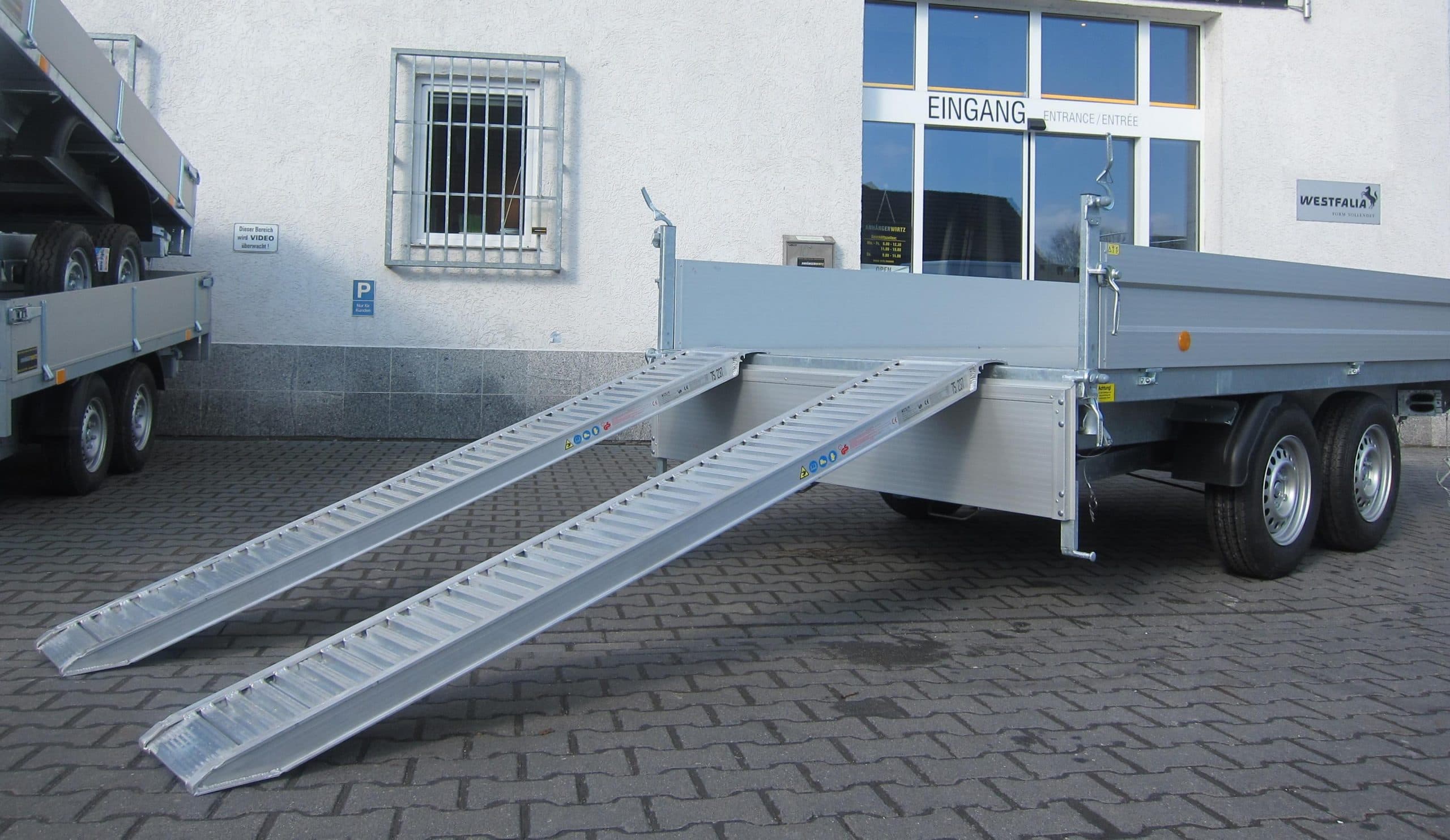 Rampe di carico in alluminio estraibili 2700 kg per Böckmann pianale alto ribaltabile DK/RKH