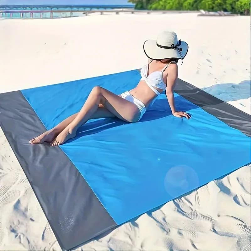 Tapis de plage pliable avec 4 piquets et sac de transport - 2 x 1.40 cms le must pour vos vacances en plein air. - Bleu