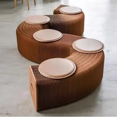 6 sièges en un seul tabouret pliable (42x31 cms) : l'astuce écologique pour un ultime gain de place que vous devez connaître - 6 people-brown