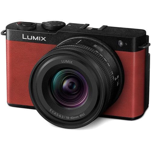 Panasonic Lumix DC-S9 (Red) + Lumix S 18-40mm f/4.5-6.3