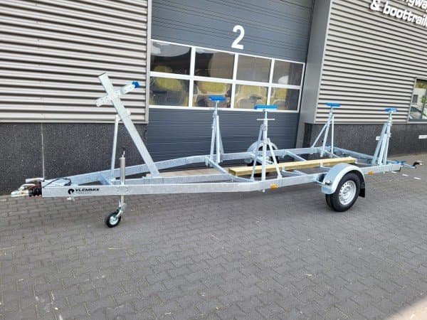 Vlemmix Segelbootanhänger 630x220 cm - 1.800 kg