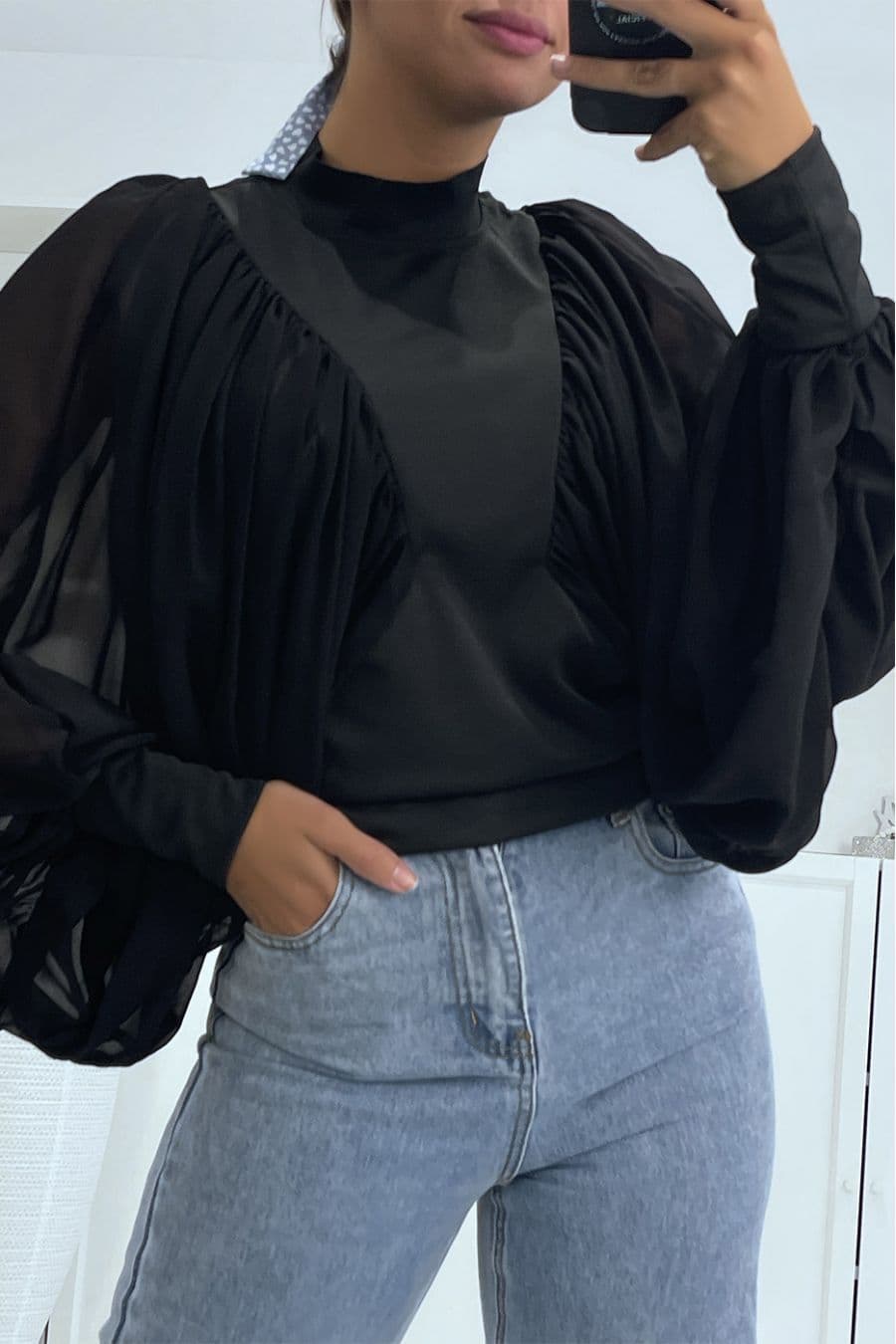 Blouse noire manches bouffantes en voile