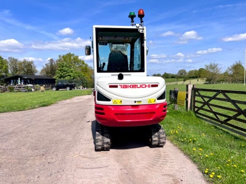 Takeuchi TB230 (2018) – Minibagger 2,8 t – 2.916 Std. – vollständig gewartet