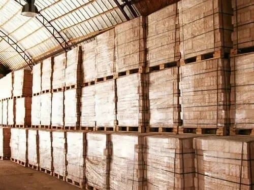 Palettes de briquettes en bois