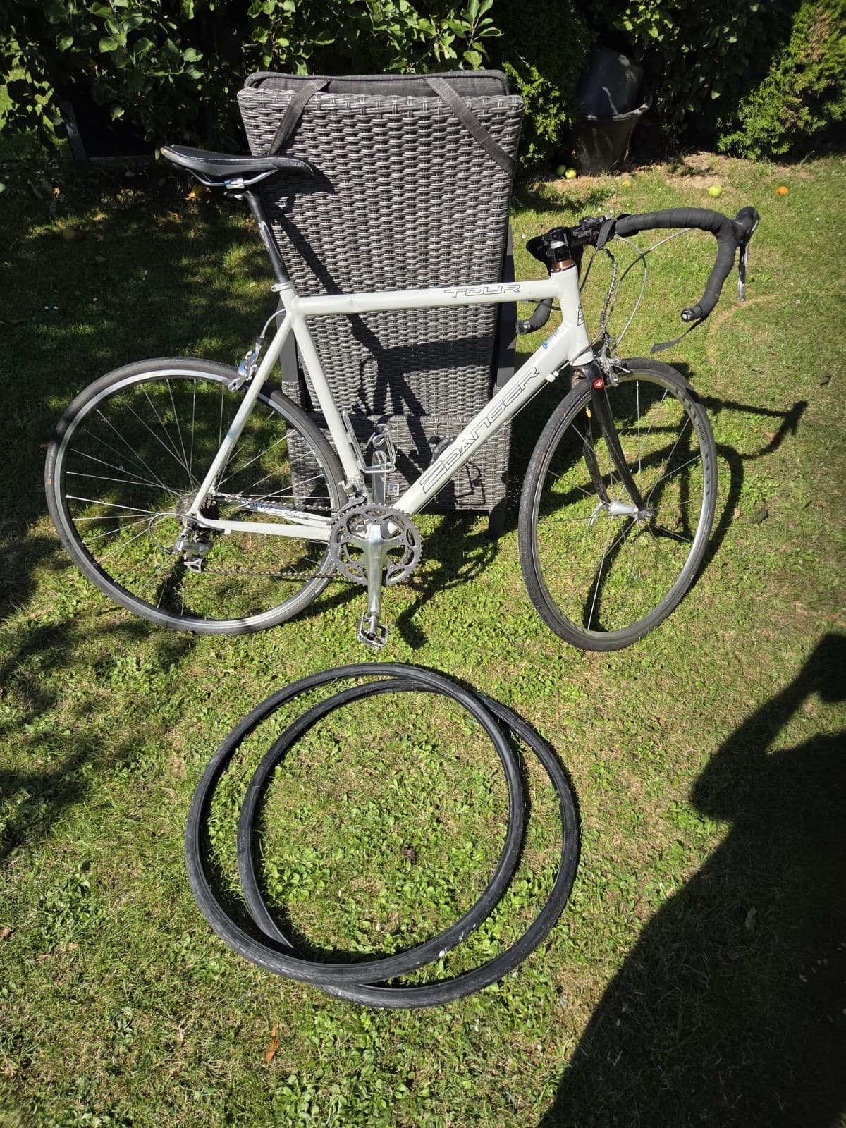 2 Danger Tour Rennrad – Shimano Ultegra – Carbon-Gabel – inkl. 2 Ersatzreifen