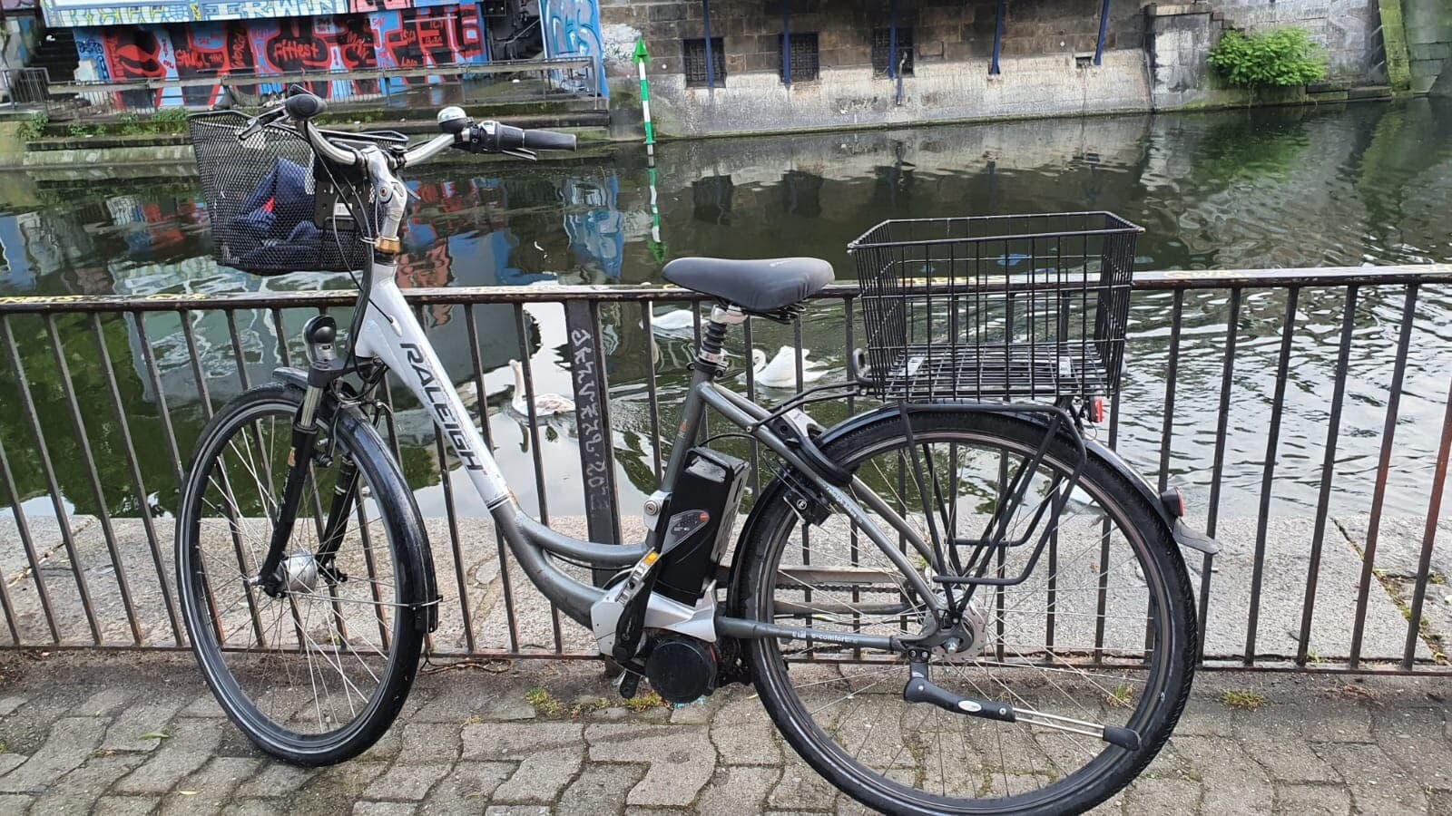 Damenfahrrad, 28 Zoll, Elektro, gebraucht, Verhandlungsbasis.