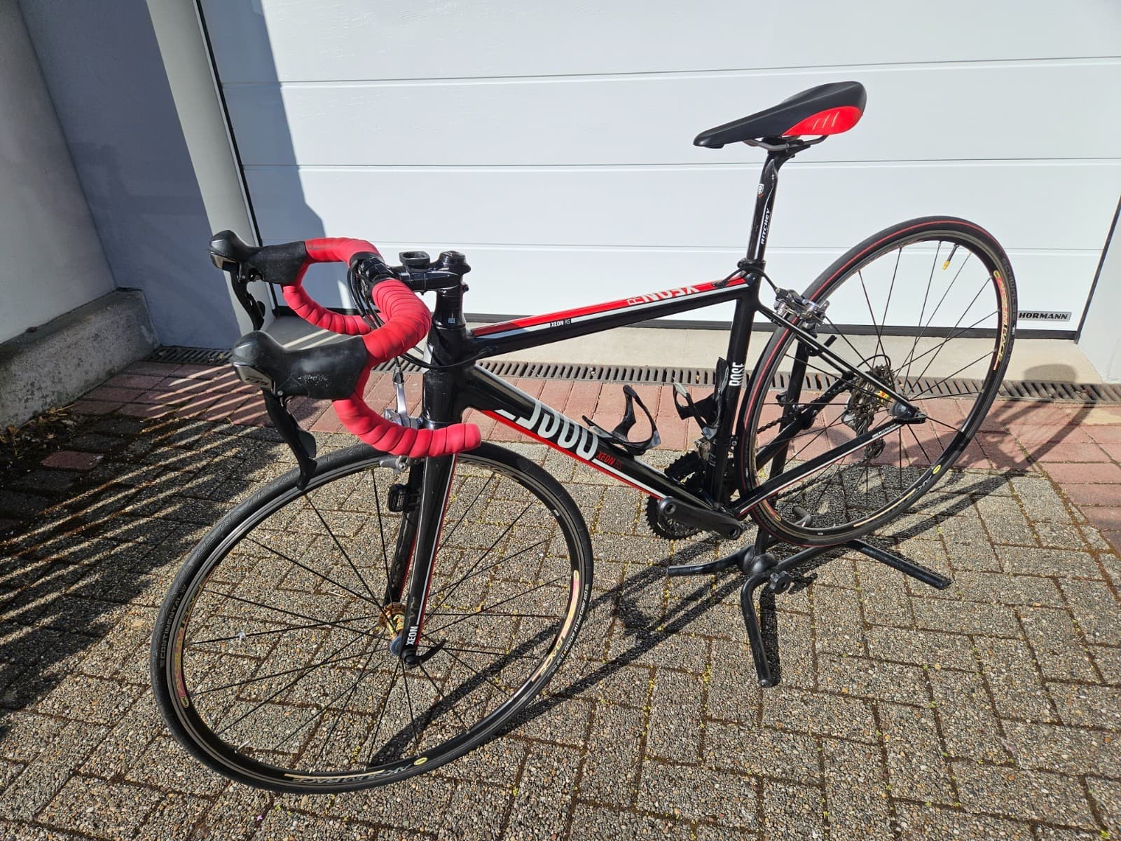 Damen Rennrad Rose RR 15 Xeon RS-200 Schwarz/Rot Shimano 105