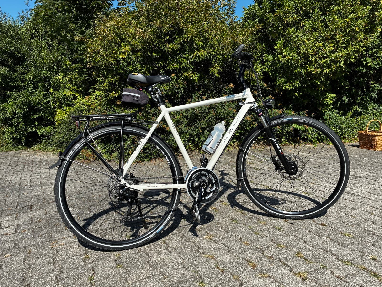 Trekkingrad Velo de Ville XT - 28' weiss -  24 Gänge, sehr guter Zustand