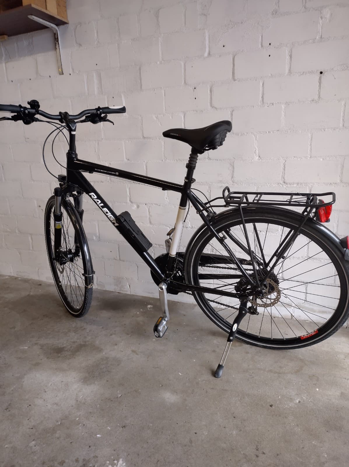 Raleigh TRE24 Rushhour Ltd 28" Herren Fahrrad 24 Gang Shimano Scheibenbremsen