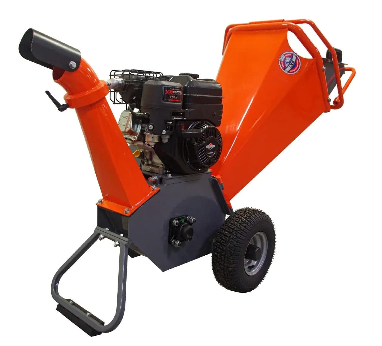 Holzhäcksler mit Benzinmotor Loma MADC 650 Hochauswurf