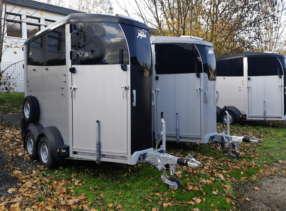 Van Ifor Williams HBX 403 — 1,5 place