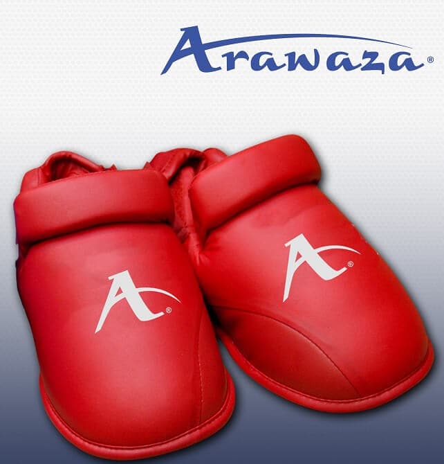 Protège-pieds Karate ARAWAZA - bleu ou rouge En stock Habituellement expédié sous 10 à 20 jours Rouge M