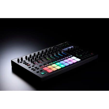 Roland - MC-707