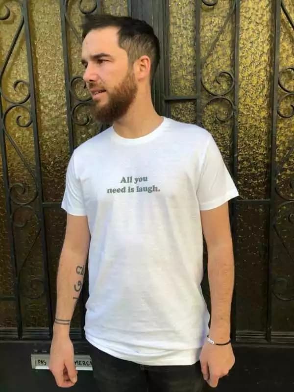 T shirt homme "All you need is laugh" M