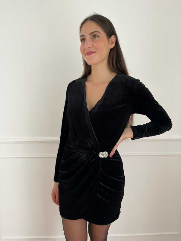 Robe noire en velours avec broche - Betty L