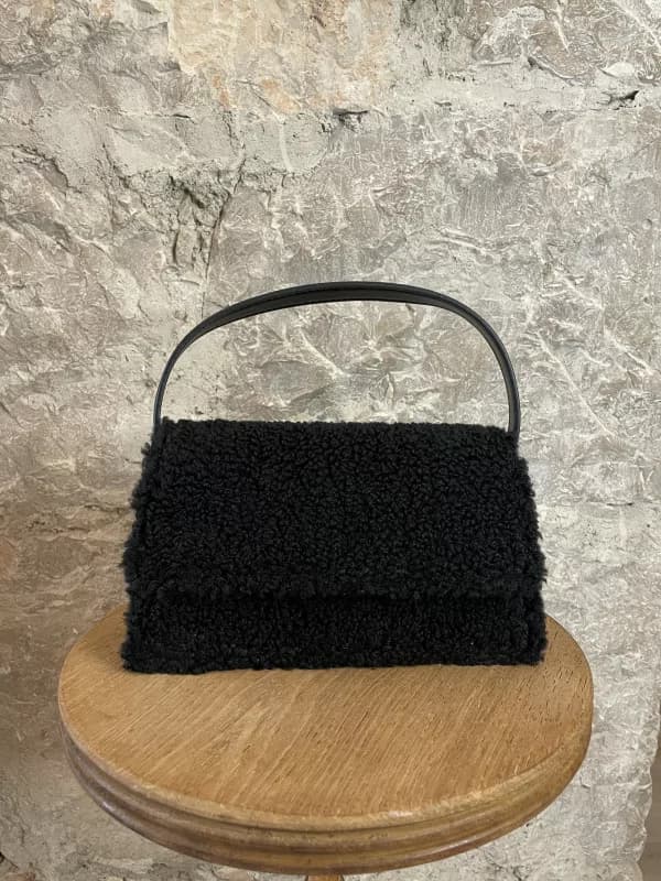 Petit Sac à mains en moumoute noir - Gallantry