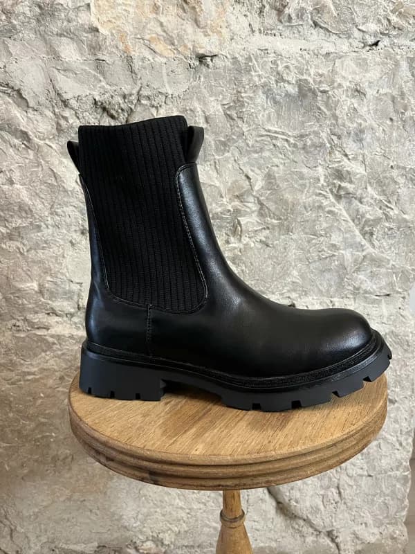 Bottines noires façon "chaussettes" 41
