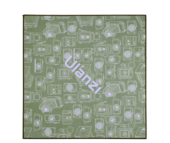 Ulanzi 17-Inch Protective Wrap - Green & Pattern
