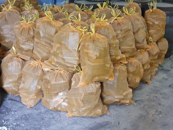 110kg oak firewood - 10 x 11kg bags oak whisky barrel wood -whisky barrels-oak wood-barbecues-fire pits