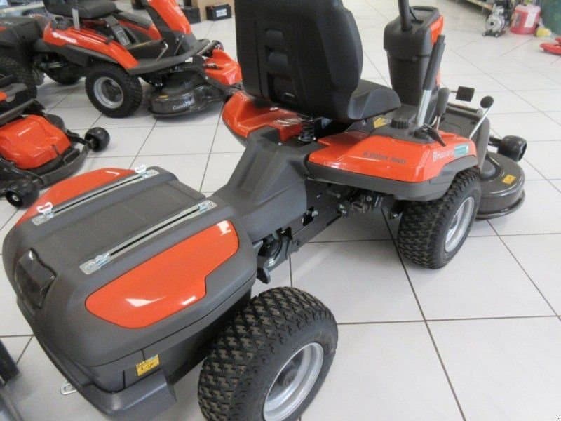 Tondeuse autoportée Husqvarna RIDER R 200iX AWD de 2026