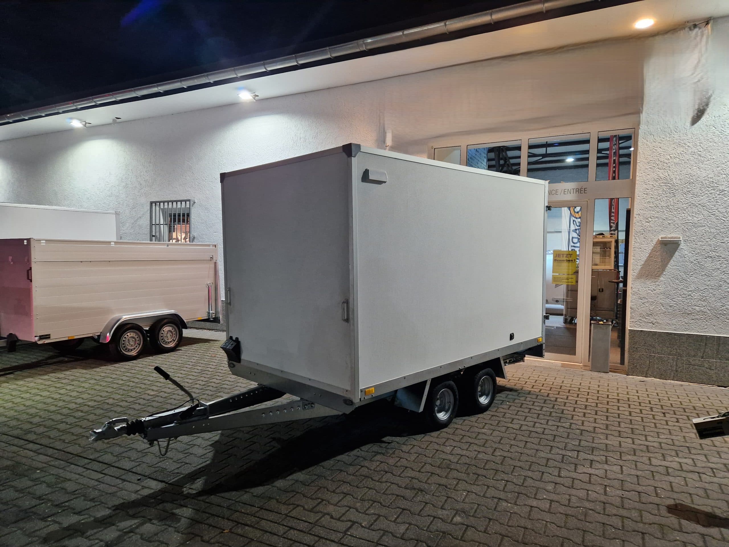 Kargo Koffer Hochlader FC2730HTD 305x180x180cm Stützen 10″ (M) 2700kg 100km/H Modell 2026