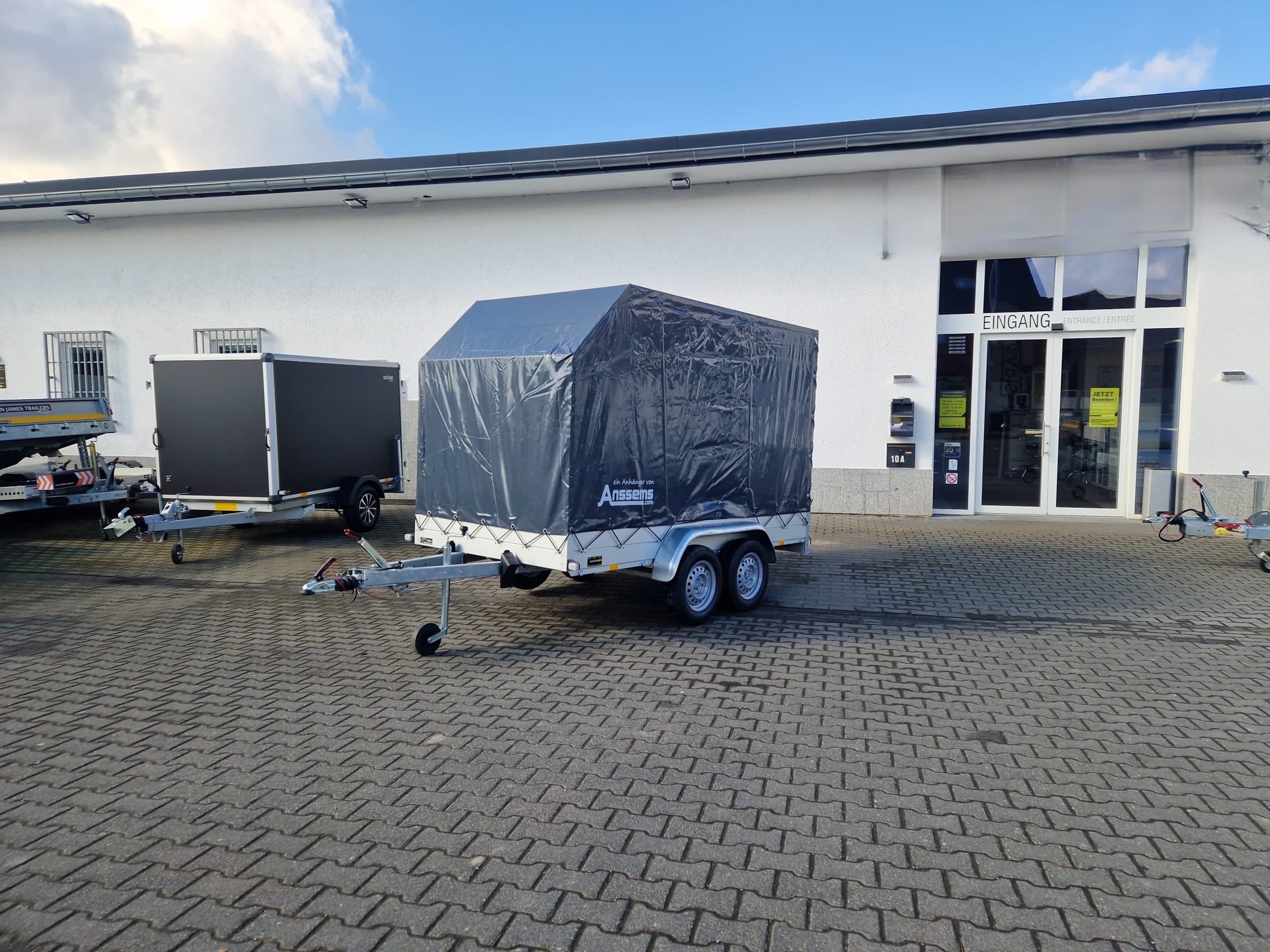 Aluliner Planen Anhänger GTT 2000 301x151x180cm Plane schräg (M) 2000kg April Aktion