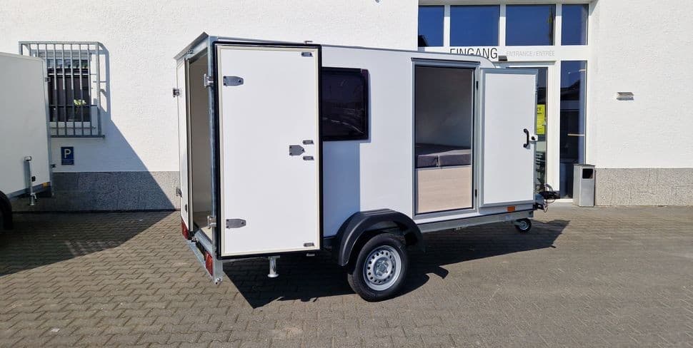 Kargo Camp TFS S Midi 320x150x150cm aero LUX Bett Fenster Seitentür Dachluke Strom 750kg Bremse