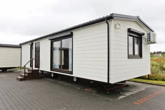 Mobilheim Cecilia – 12×4 m, 48 m², 3 Zimmer, 6 Betten, voll ausgestattet, sofort lieferbar