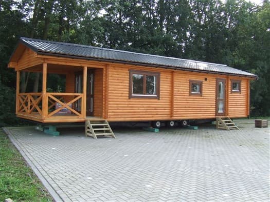 Holz-Mobilheim – 45 m², 10×4,5 m, 3 Zimmer, Innenveranda, kostenloser Versand und Aufbau, sofort lieferbar