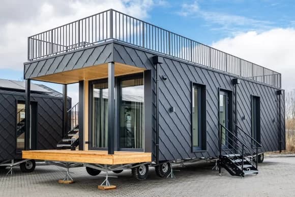 Mobilheim EH55 Cielo Dorado – 36,7 m², Stahlbau, mobil nutzbar, 2 Etagen, Flachdach, sofort lieferbar