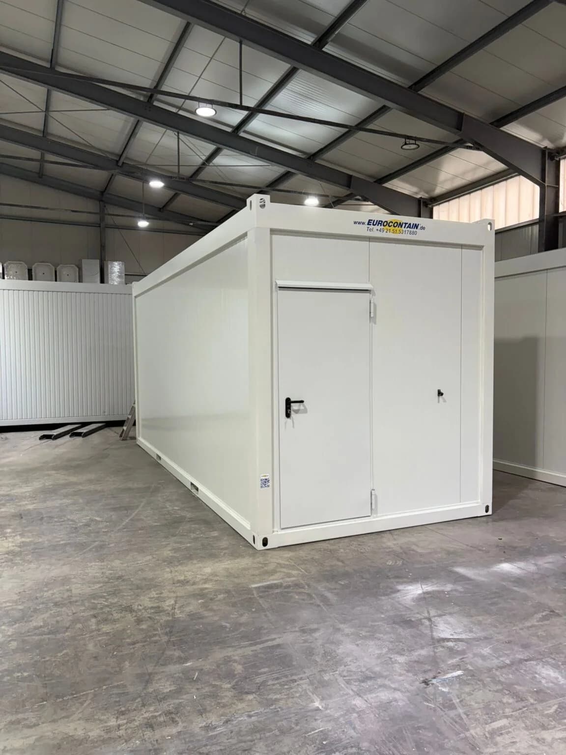 Neuer 20-Fuß-Bürocontainer – Grauweiß (RAL 9002), 6,058×2,438×2,830 mm, voll ausgestattet, sofort lieferbar