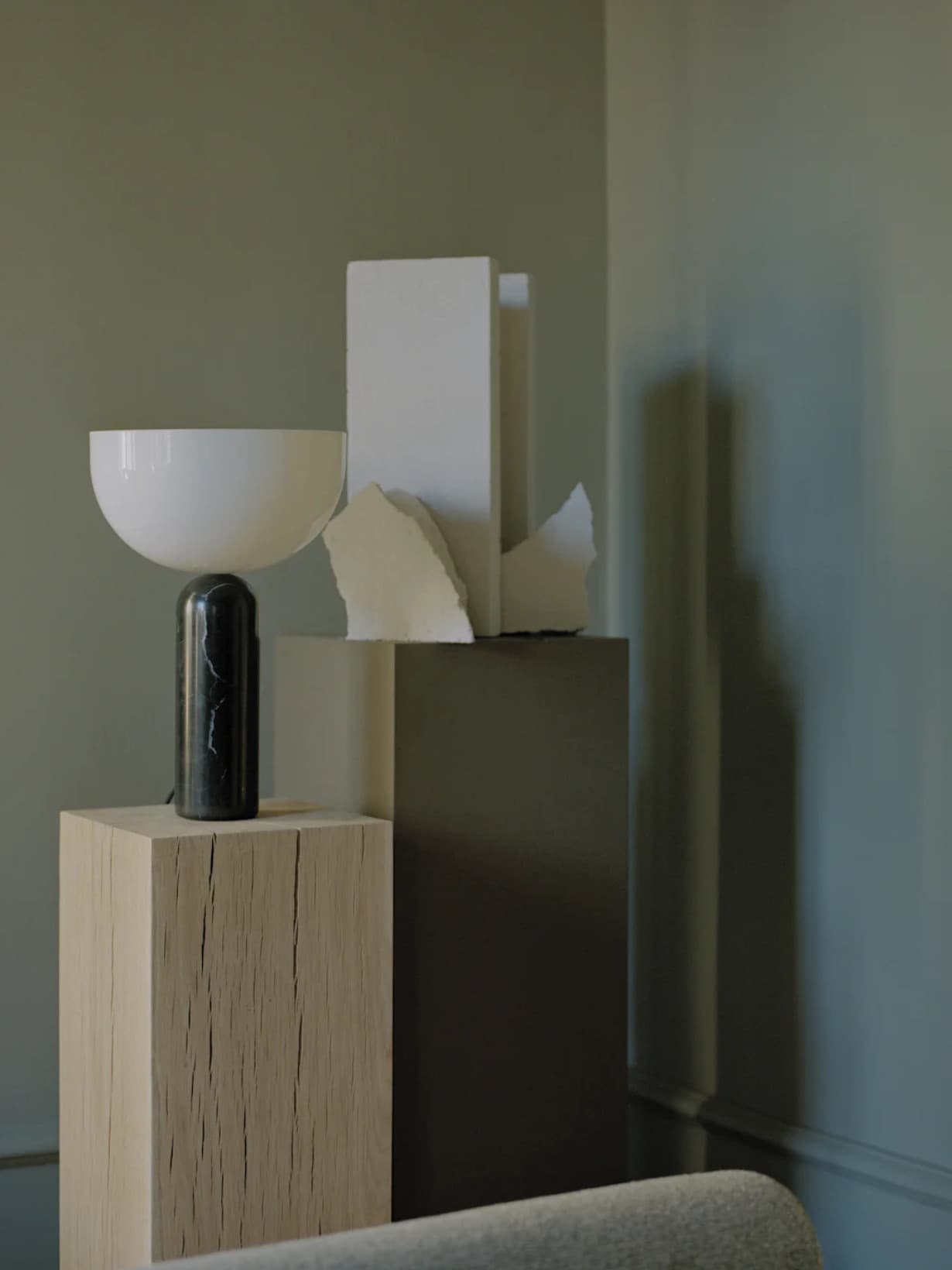 Lampe de table en marbre Large, Kizu Noir  - New Works 