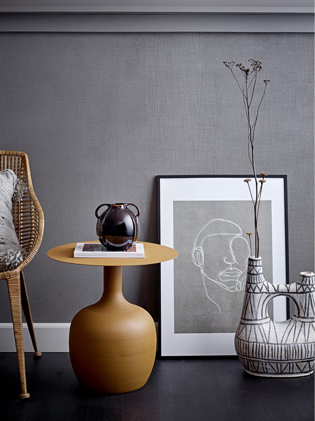 Table d'appoint en métal jaune, Ayash   - Bloomingville 