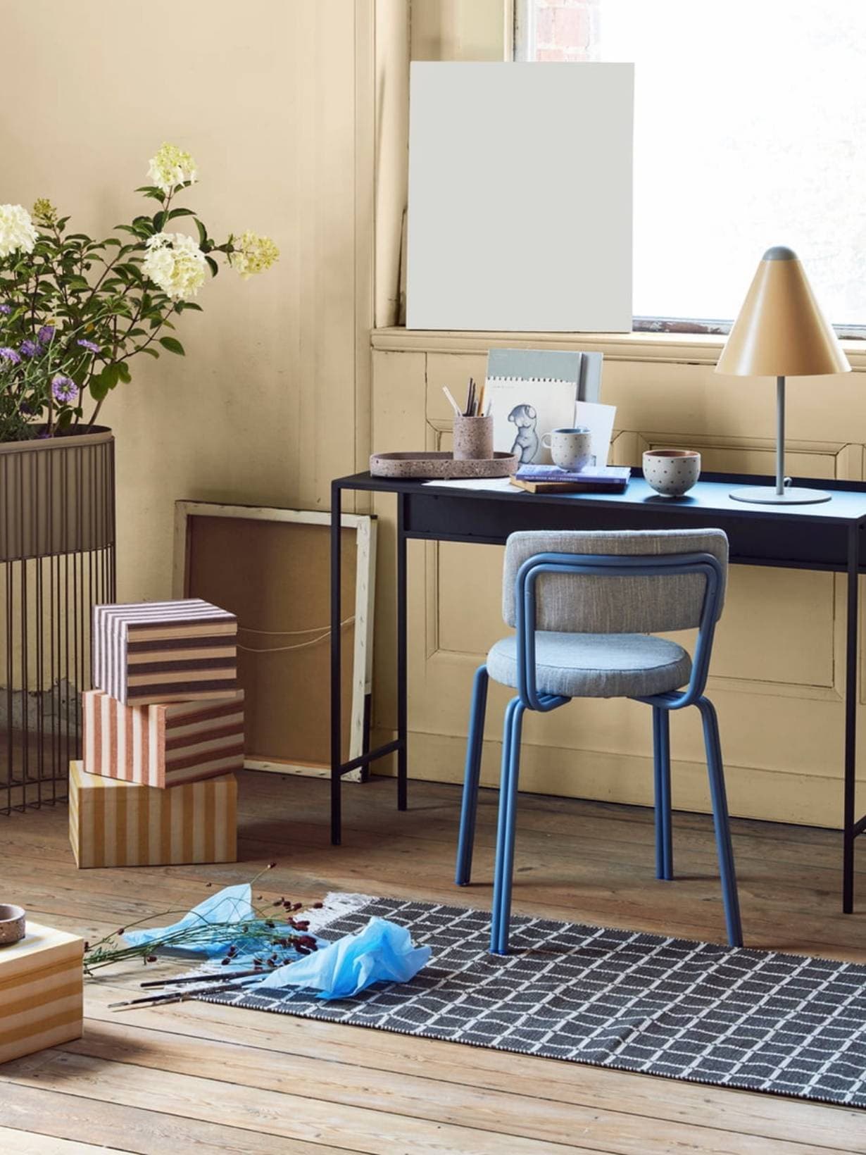 Chaise en fer et textile, Oda Bleu  - Broste Copenhagen 