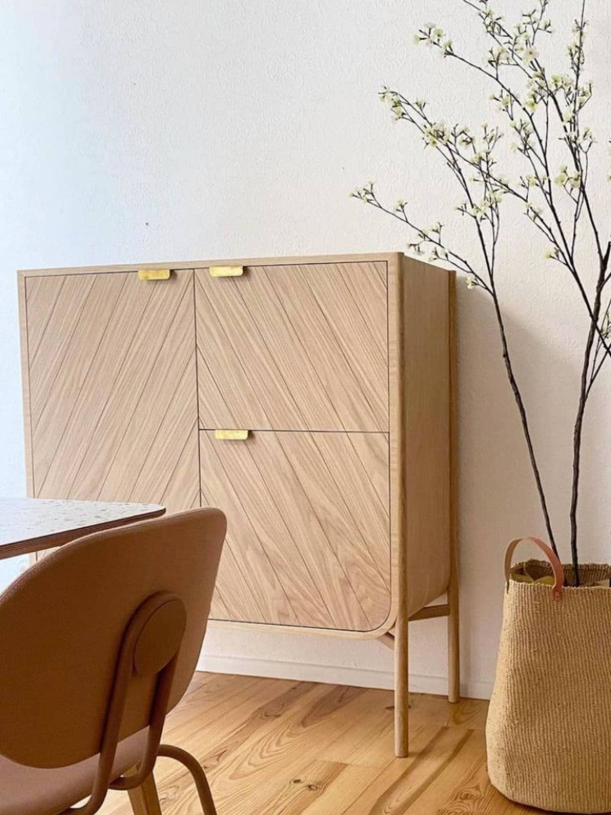 Vaisselier en chêne naturel, Marius   - Hartô 