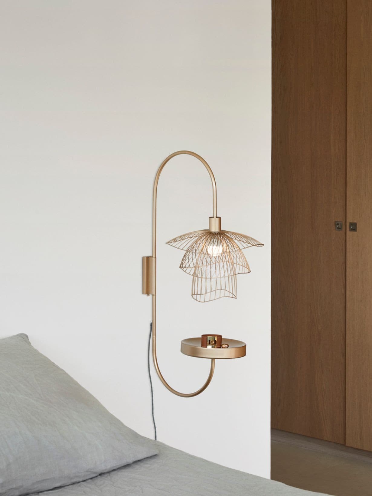 Applique de chevet en métal avec tablette, Papillon XS Champagne   - Forestier 