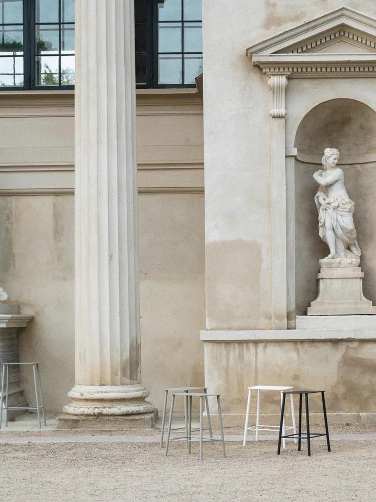 Tabouret noir Mono, Adam  H65 - Frama 