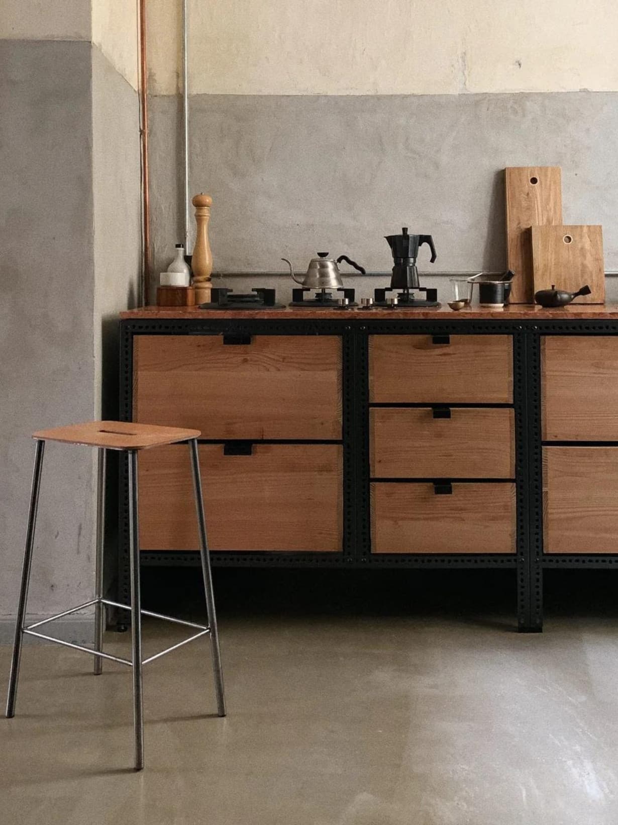 Tabouret, Adam Acier brut / Cuir naturel H65 - Frama 