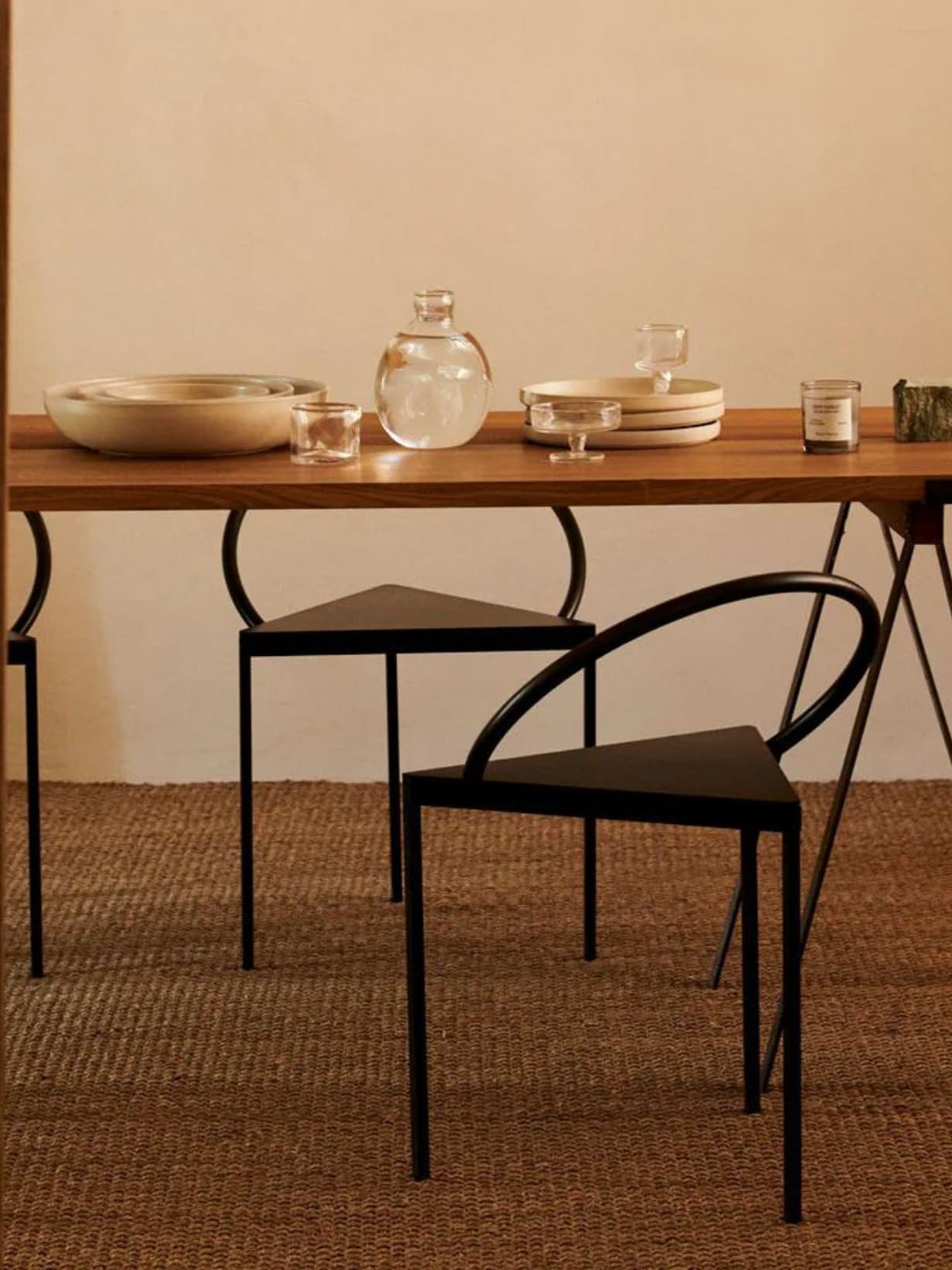 Chaise en acier, Triangolo Noir  - Frama 