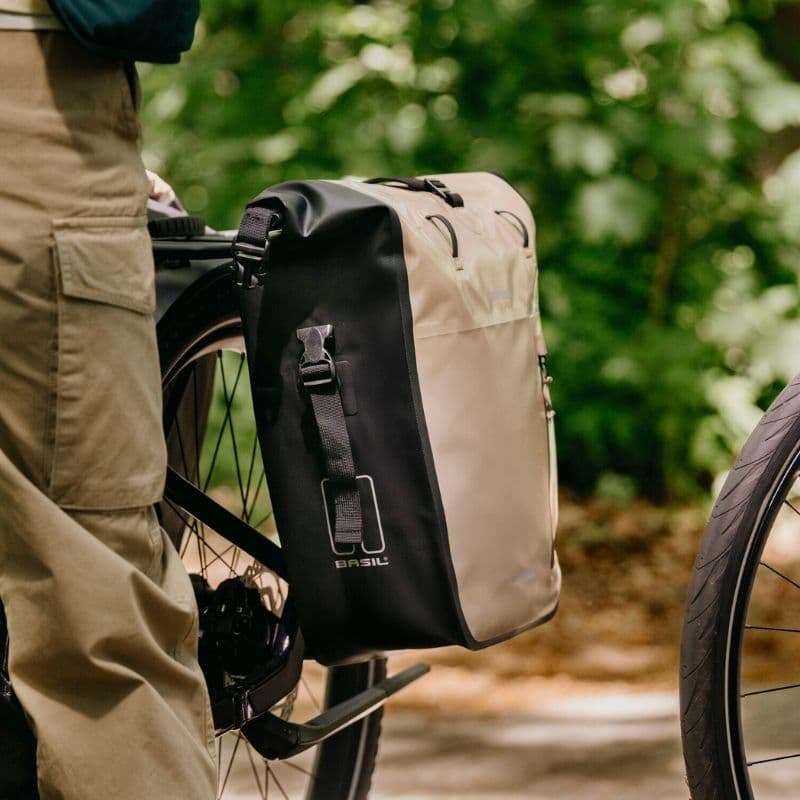 Sacoche arrière Basil Rivo MIK Hooks 25-31L