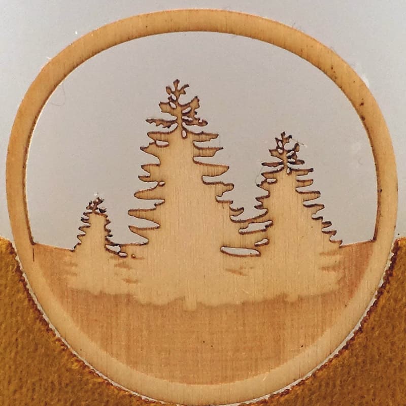 SHOSHONE Photophore bracelet cuir véritable avec médaillon bois Sapins