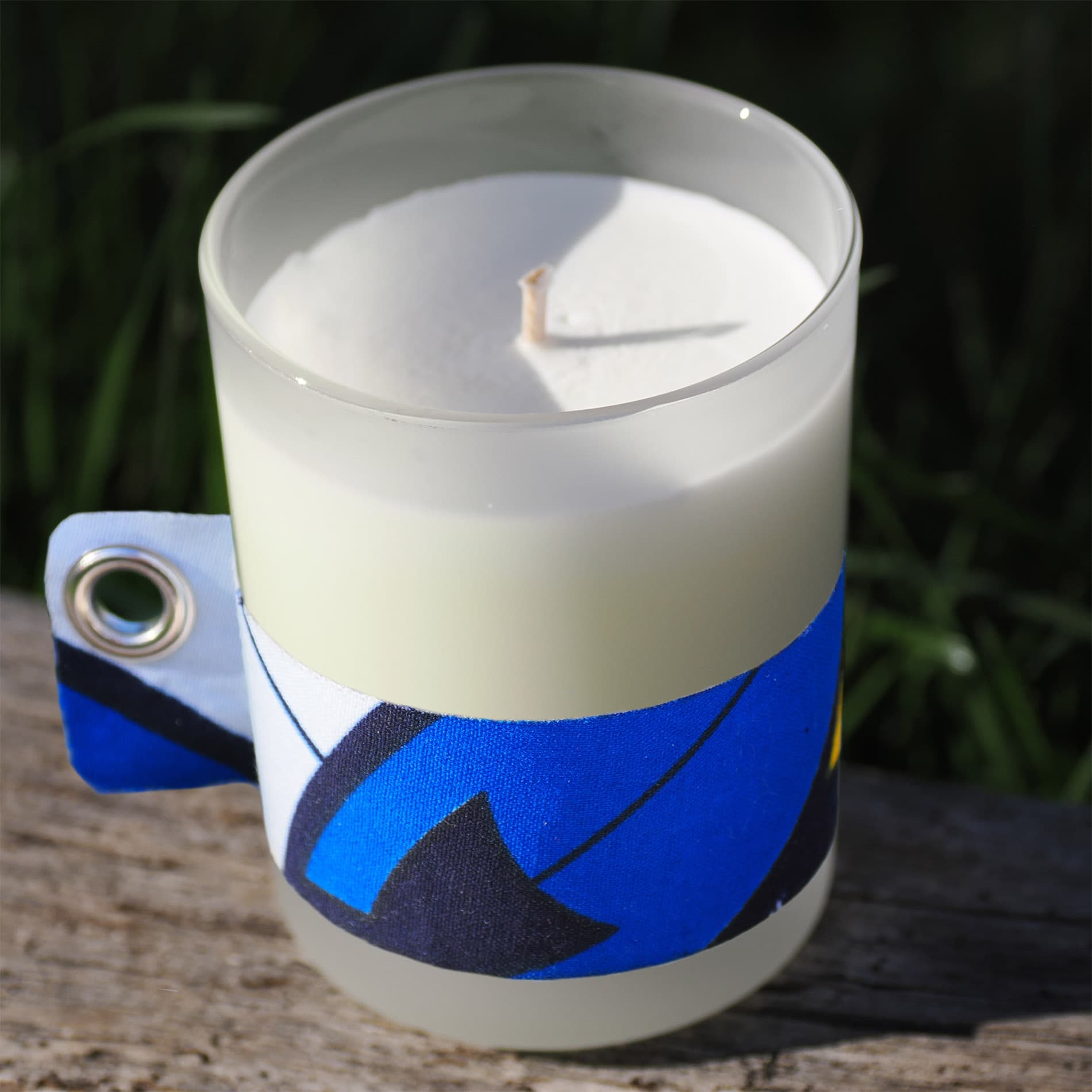 KOULIKORO POISSONS Bougie parfumée avec bracelet en tissu bleu/blanc/jaune