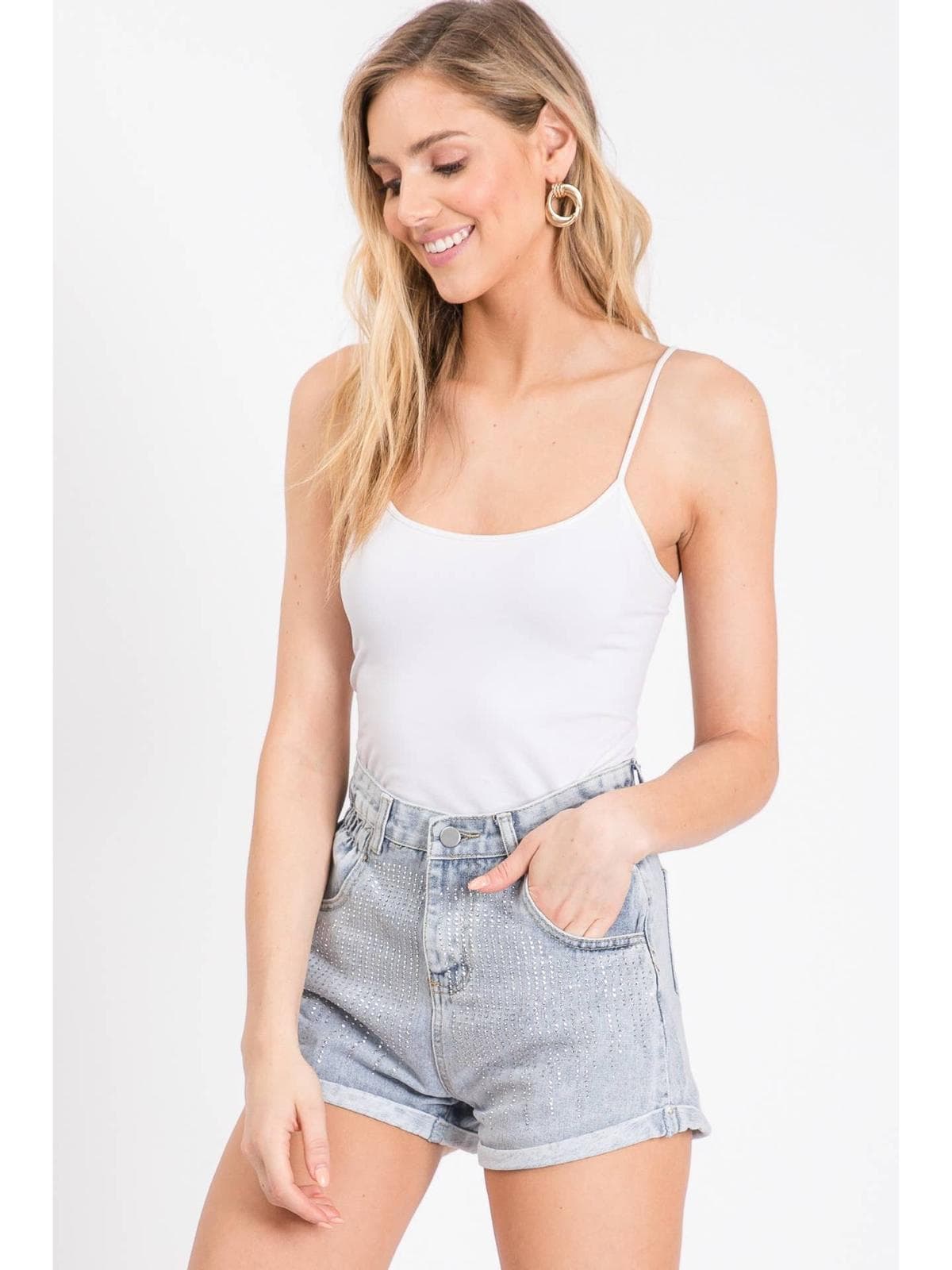 Short femme taille haute avec détails en strass