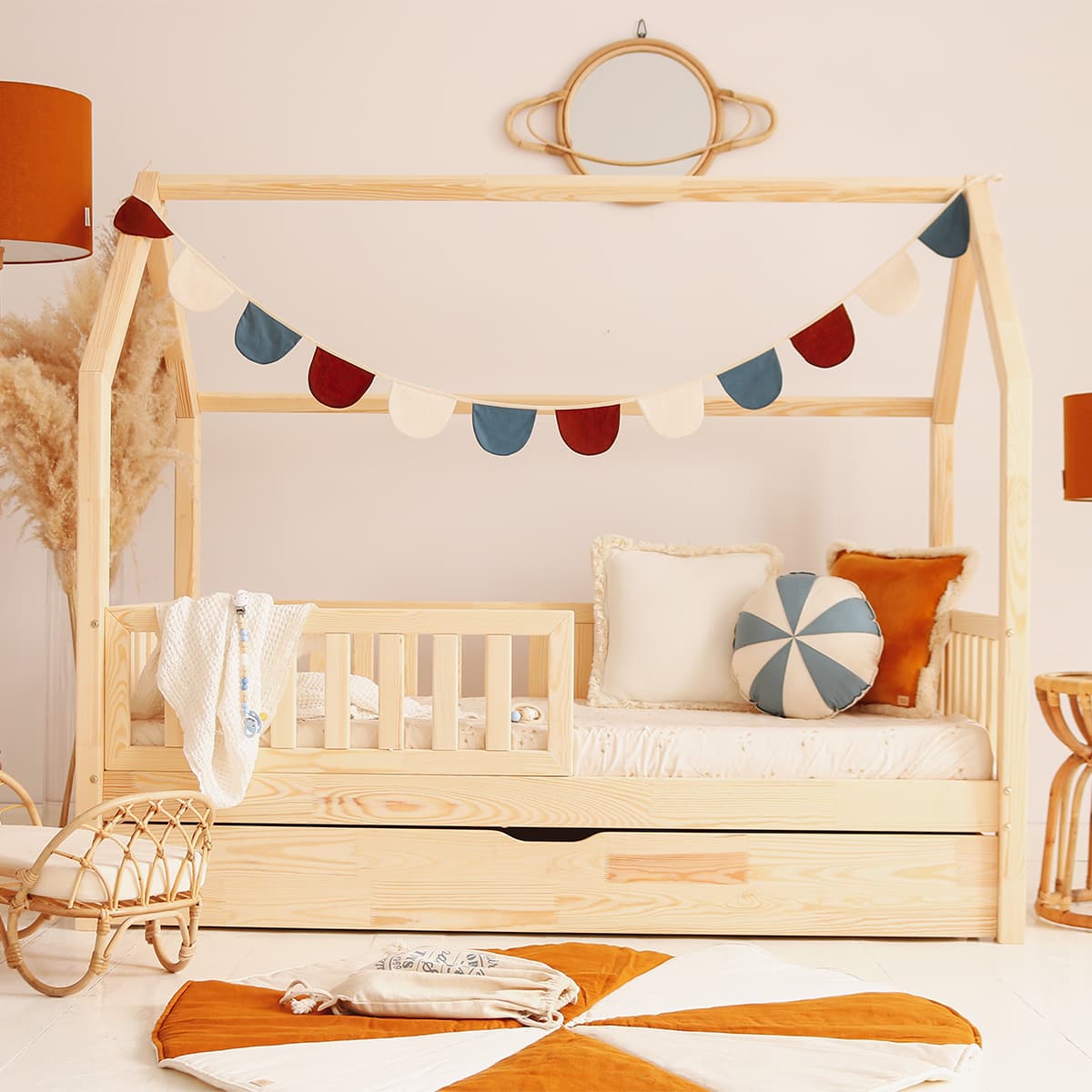 Lit cabane 90x190 barrière sommier et tiroir inclus Daisy Bois