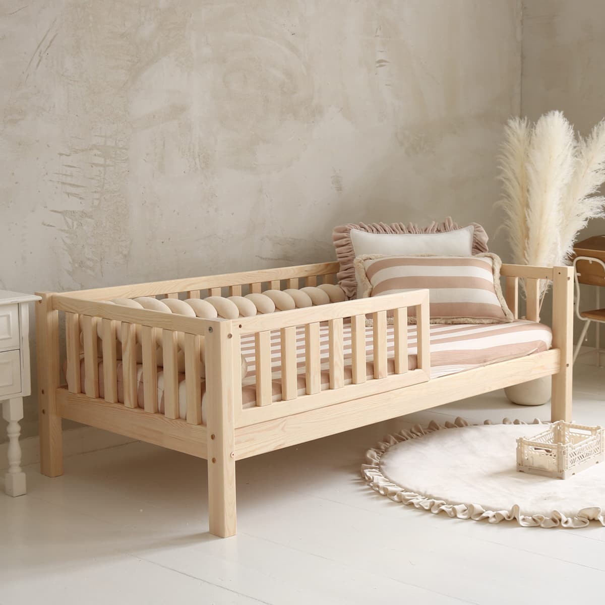 Lit 90x190 barrière et sommier inclus pieds 19 cm Agnès Bois