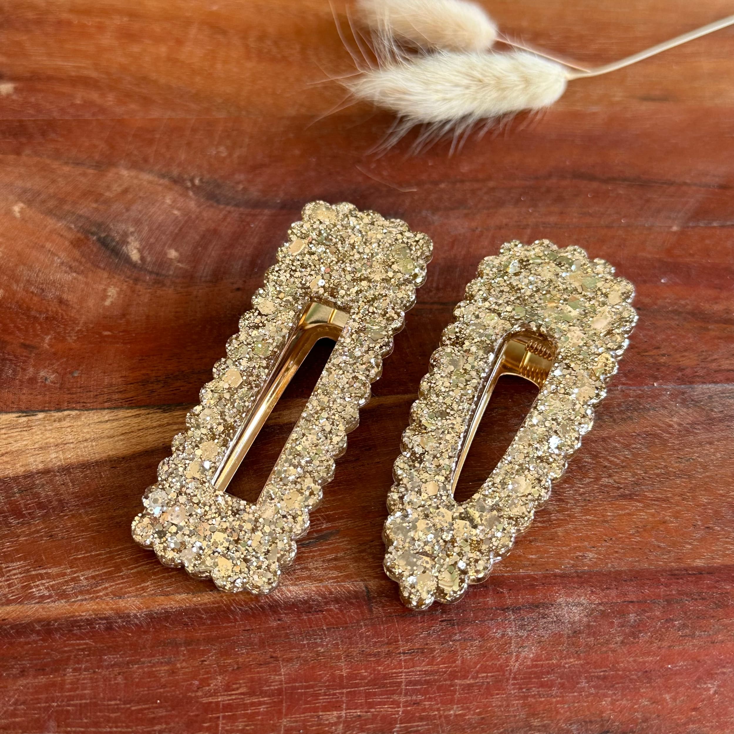 Duo barrettes résine grand format or paillettes 7,2 cm