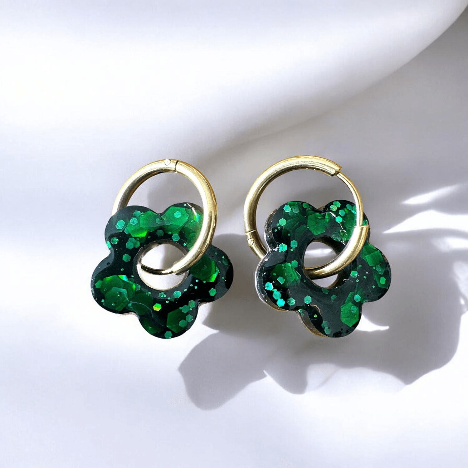 Boucles d'oreilles créole mix paillette verte