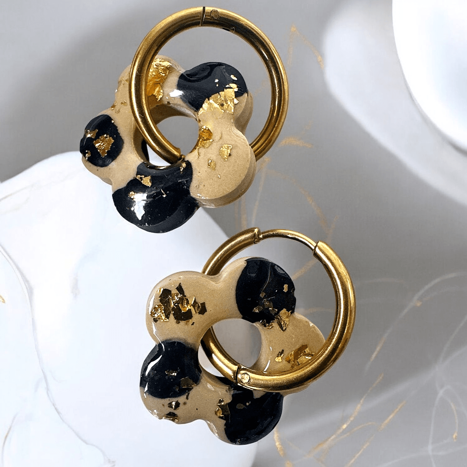Boucles d'Oreilles Jesmonite fleur savane