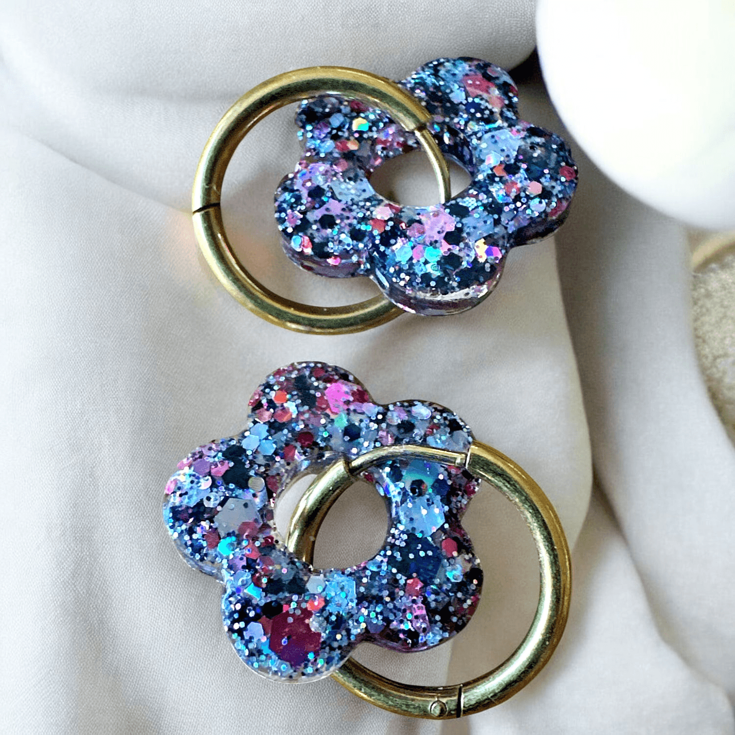 Boucles d'oreilles créole fleur mix paillettes